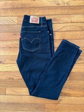 Levi's Dark Blue Denim Jeans size 28, 311 Shaping Jeans